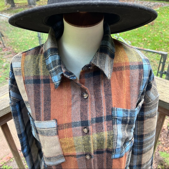 Brown plaid color block button up shirt - Picture 5 of 13